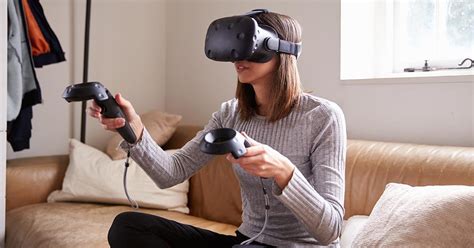 First Virtual Reality Headset 的图像结果