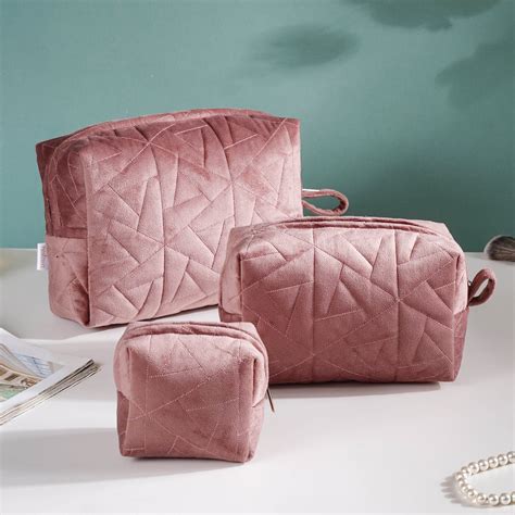 Makeup Pouches: Buy Makeup Pouches Online in India | Nestasia
