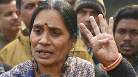 Justice, says Nirbhaya's mother after 4 convicts hanged | Watch ...