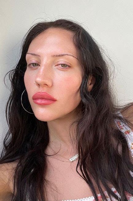 Are Thin Eyebrows coming back? | Grazia India