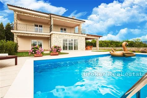 Insel Krk - Freistehende Villa mit Pool und Garten