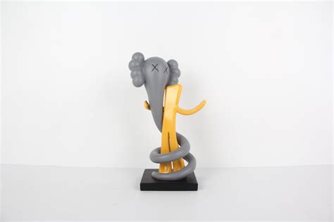 ARTISTIC KAWS SCULPTURE – Mad About Decor