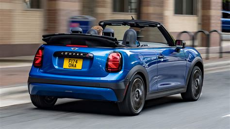 Mini Cooper Review 2025 | Top Gear