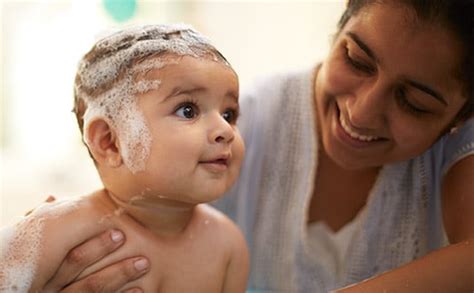 Baby Bath: Newborn Baby Bathing Tips & Guides | Johnson's® Baby India
