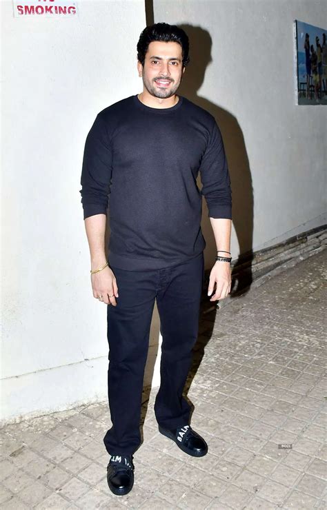 Star cast Saif Ali Khan, Kriti Sanon, Sunny Singh attend the screening ...