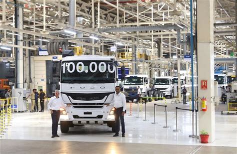 Daimler India CV crosses 100,000 unit production milestone | Autocar ...