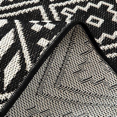 Sonoma Goods For Life® Indoor/Outdoor Southwest Geo Rug