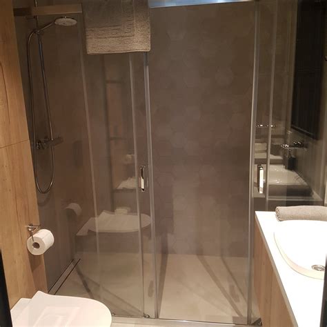 FLAMING (Gdansk) - Specialty Inn Reviews, Photos, Rate Comparison ...