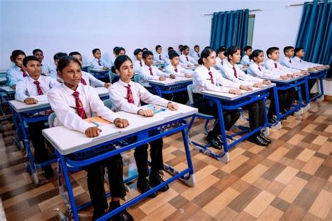 Home | Sree Sarada Vidyalaya