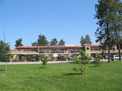 WATERFRONT INN (Penticton, British Columbia) - Specialty Hotel Reviews ...