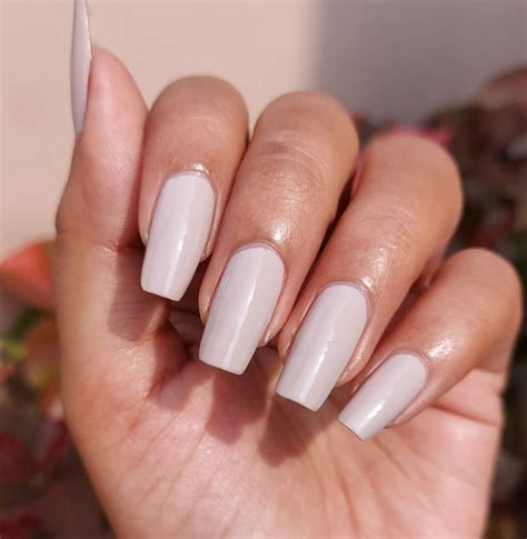 Best Nail Shades for 2022 [Editor Picked] – DeBelle Cosmetix Online Store