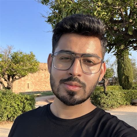 Harsh - French teacher in New Delhi - ₹1000/h