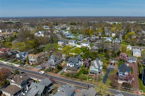 Hightstown, NJ City Guide | About Living in Hightstown - Homes.com