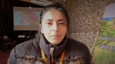 Delhi: Law student starts online classes for kids at Ghazipur border ...