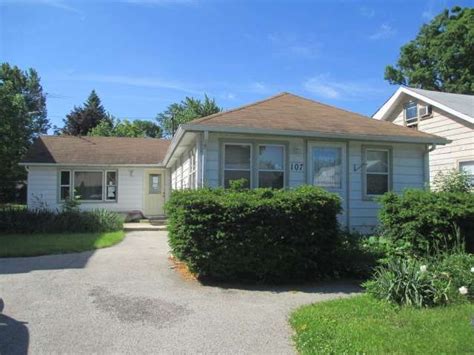 107 Elm Ave, Mundelein, IL 60060 | Homes.com