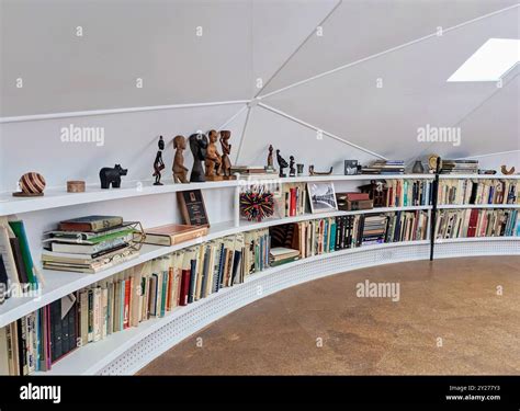Interior of Buckminster Fuller Geodesic Dome house in Carbondale, IL ...
