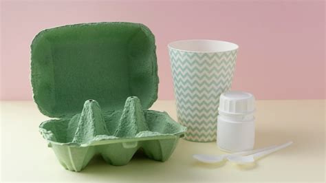 Coffrage et gobelet en papier | Photo Gratuite