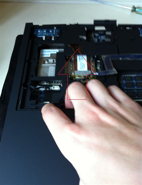 Alienware M17x Disassembly 的图像结果