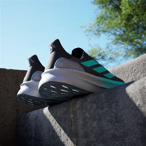 adidas MERCEDES - AMG PETRONAS FORMULA ONE TEAM Ultraboost 5X M - Black ...
