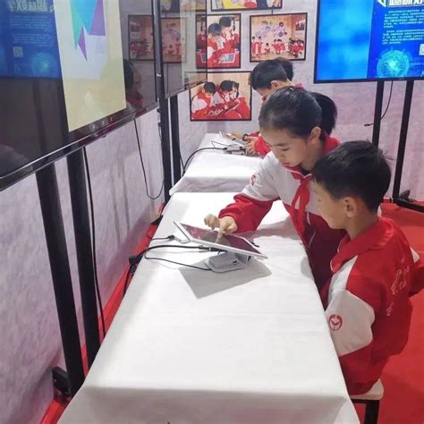 全国第一批"央馆人工智能课程"规模化应用试点校，新区有10所!_岳麓区_教育部_发展中心