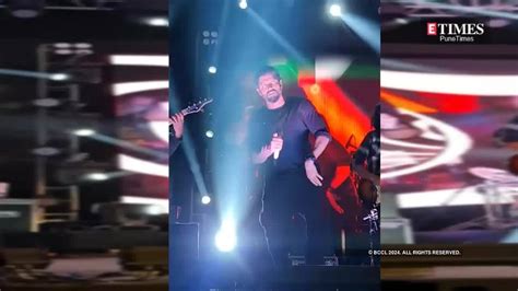 Farhan Akthar enthralled the Pune audience | Entertainment - Times of ...