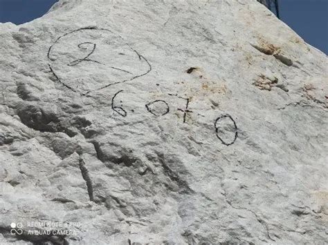 Decorative Stone Boulders - Quartz Decorative Rocks Manufacturer from ...