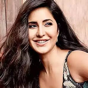 Winter Dresses Online - Buy Women Kurtis, Cardigans, Knitted Tops ...