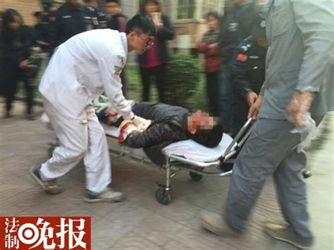 北京通州小区一男子被捅伤(图)|捅伤_新浪新闻