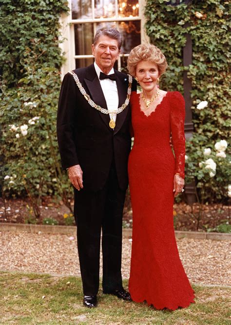 President Reagan posing with the “Order of Bath” and Nancy Reagan in the United Kingdom | Ronald ...