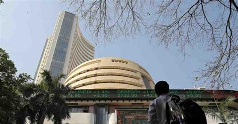 Opening Bell: Nifty 50 Falls 258 Points, Sensex Drops 889 Points; IT ...