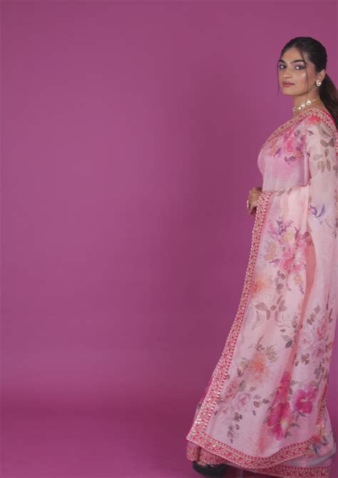 Buy Baby Pink Printed Georgette Saree - Koskii