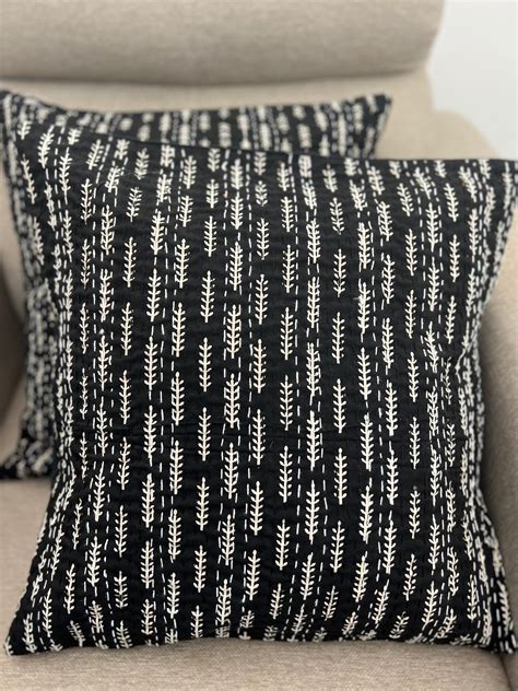 Kantha Cushion Cover | 16*16 Inches | Black - Ajrakh – Indierootsjaipur