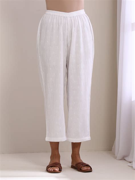 White Dobby High Slit Gathered Kurta Set – trueBrowns