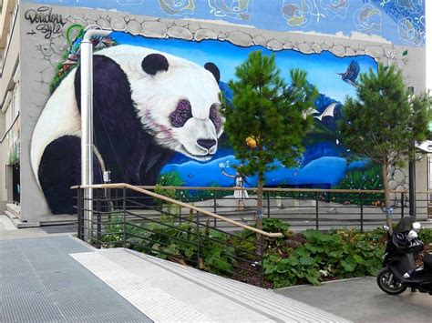 FRESQUE "LA PETITE FILLE AUX BALLONS ET LE PANDA" (2026) All You Need ...