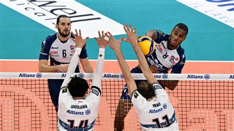 Piacenza and Perugia continue perfect after week two