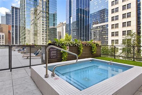 Lake and Wells - Chicago, IL 60601 | ApartmentGuide.com