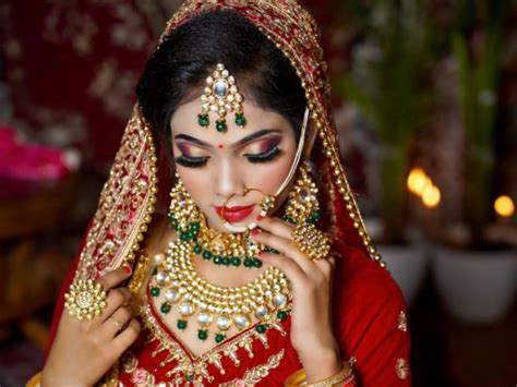 Aashika Makeover - Price & Reviews | Makeup Artist in Agra