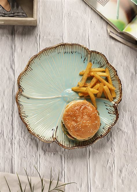 Get Tranquil Mint Ceramic Daisy Serving Platter at ₹ 1075 | LBB Shop