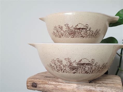 Vintage Set of 4 Pyrex Mushroom"forest Fancies" Nesting Cinderella ...