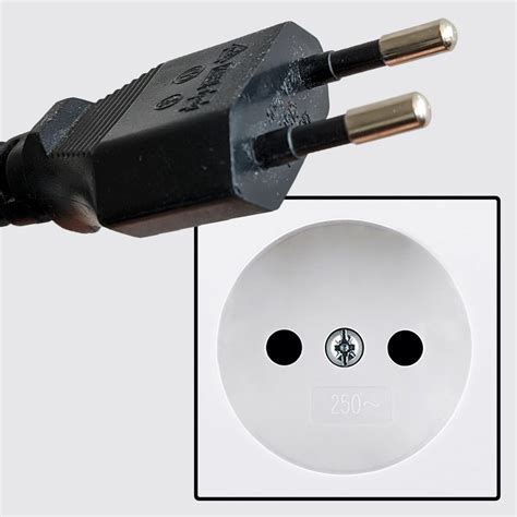 France - Power plug, socket & mains voltage in France