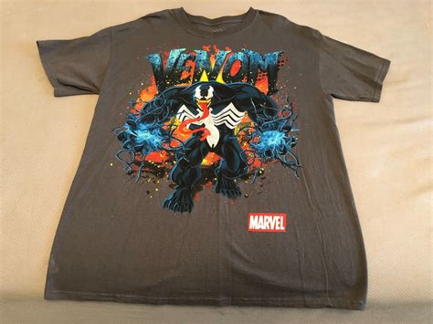 Universal Studios Men’s Large Marvel Venom Graphic T-… - Gem