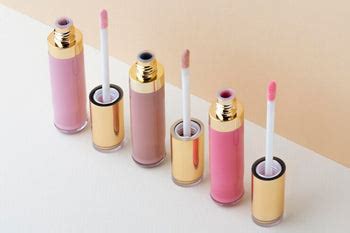 Difference Between Lip Oil Vs Lip Balm Vs Lip Gloss Vs Lip Tint – Suroskie
