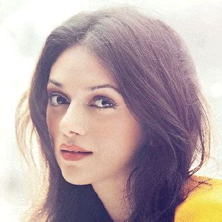 10 illuminating primers for a glow you’ve never seen before | Vogue India