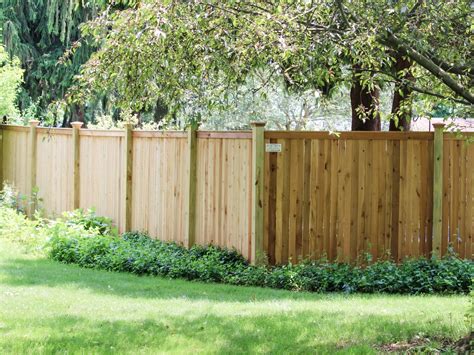 Backyard Wood Fence Panels - Wood Privacy Fences and Gates