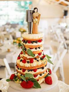 Wedding Cake Topper Ideas by 17 Ideas For A Unique Wedding Cake Topper Wedding Cake Topper Ideas