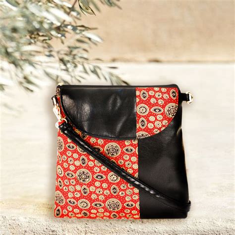 Red Ajrakh Printed Messenger Bag – Crafthues