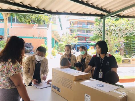 Donate old calendars to the visually impaired