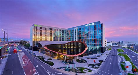 Novotel Melbourne Airport Shuttle Service - The Only Free Airport Pick ...