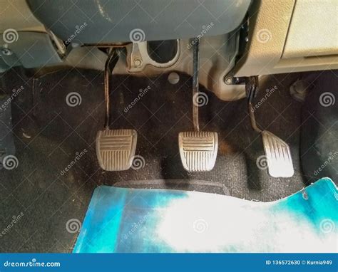 Car Pedals with Manual Transmission Stock Photo - Image of driving, start: 136572630