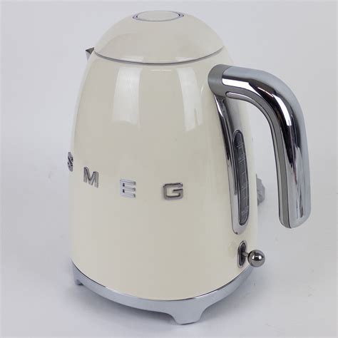 SMEG Retro Electric Tea Kettle